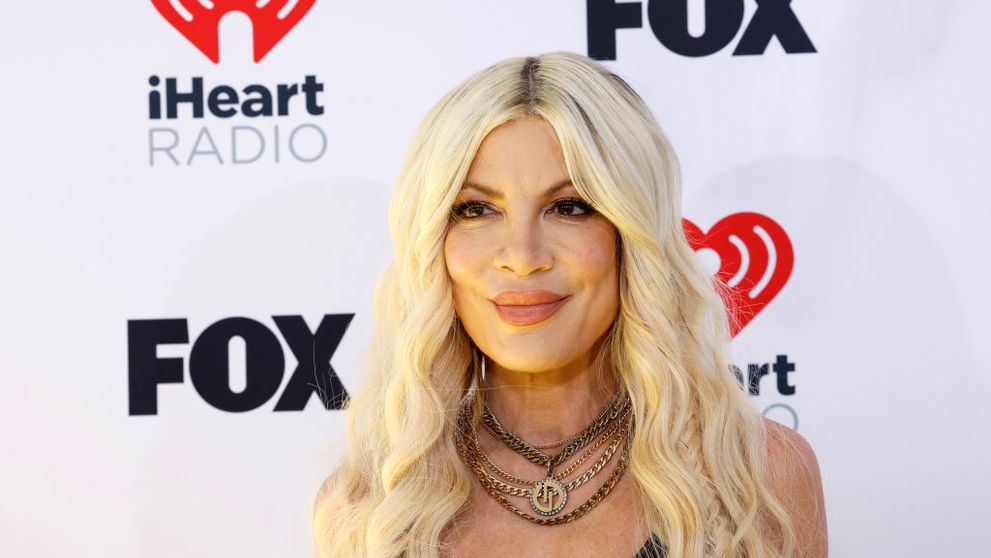 Tori Spelling rupe tăcerea după criticile dure despre fața și corpul ei: „Este îngrozitor”. De ce afecțiune suferă și ce mesaj le transmite celor care o jignesc online