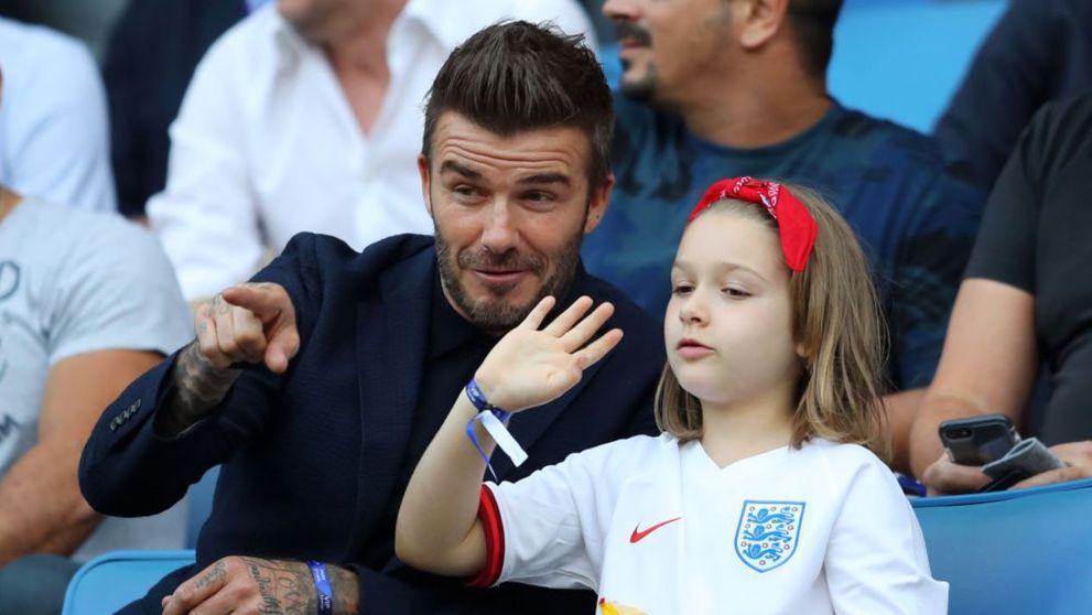 FOTO David Beckham, aspru criticat după ce și-a sărutat fiica de 7 ani pe gură