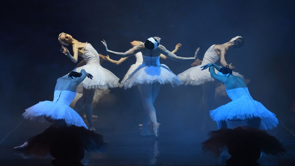 De la Opera Națională la Sala Palatului: “Lacul Lebedelor” se joacă în premieră pe scena Sălii Palatului, cu Iana Salenko și Marian Walter ca protagoniști