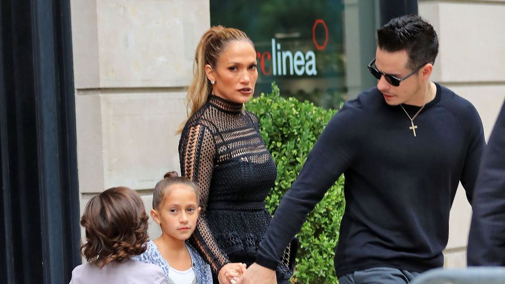 Fiica lui Jennifer Lopez se transforma in copia fidela a mamei ei. Emme este o micuta fashionista in devenire