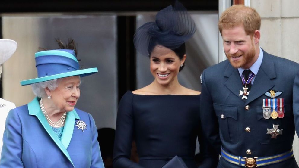 Regina intervine în scandalul provocat de Harry și Meghan. Ce mesaj a transmis cuplului