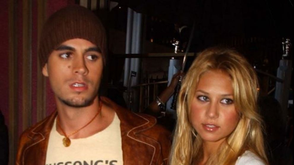 Enrique Iglesias si Anna Kournikova au facut publice primele fotografii cu gemenii lor