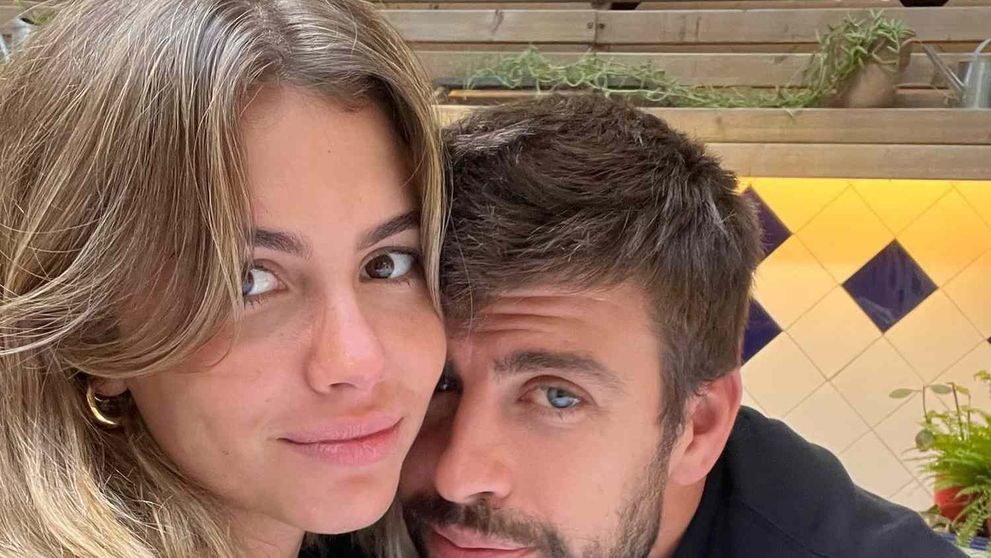 Clara Chia Marti, de nerecunoscut pe aeroportul din Barcelona! Cum a fost surprinsă de paparazzi iubita lui Gerard Pique