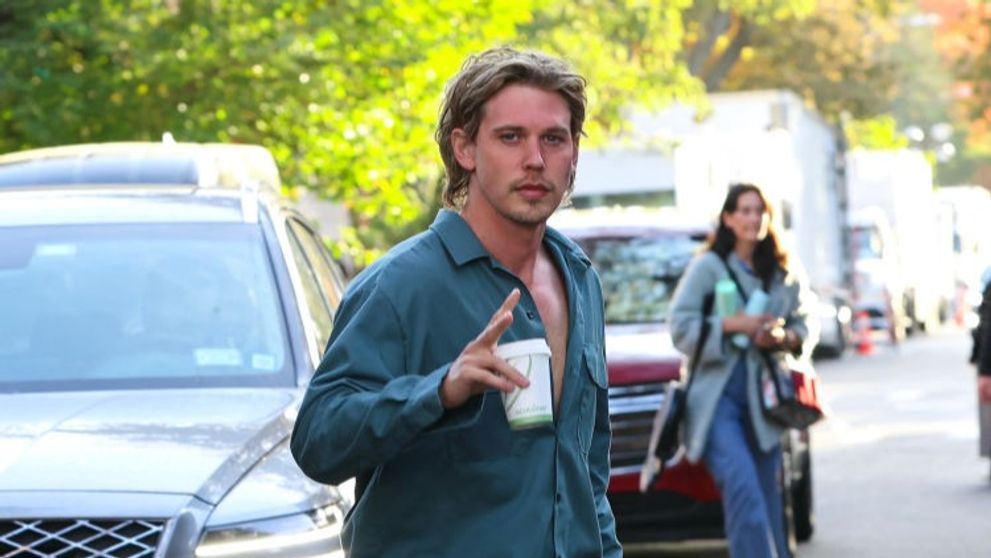 Are 33 de ani și se numără printre cei mai râvniți burlaci de la Hollywood. În trecut s-a iubit cu fiica lui Cindy Crawford, iar acum i-a căzut cu troc o actriță consacrată, cu trei ani mai mare decât el