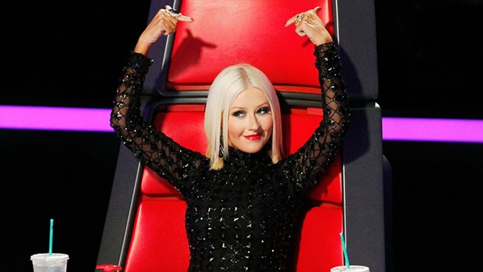 Christina Aguilera, aceeasi tinuta, doua siluete diferite. Cum arata antrenoarea de la 