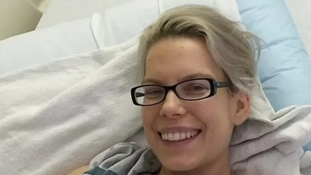 Diagnosticată cu cancer terminal, o americancă și-a părăsit soțul și a iubit 200 de bărbați ca să simtă că 