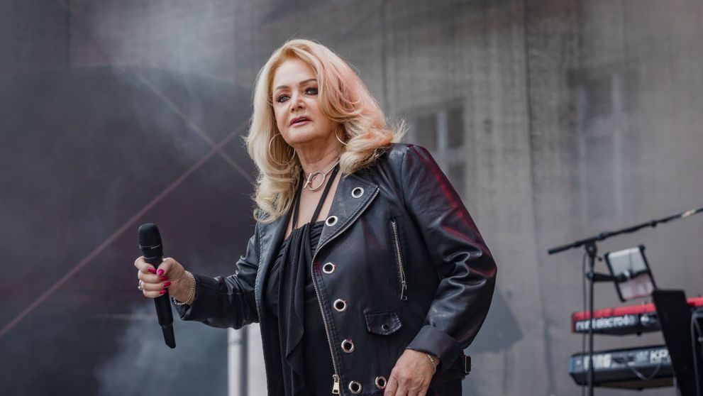 Bonnie Tyler s-a trezit din comă, după mai bine de o lună de zile
