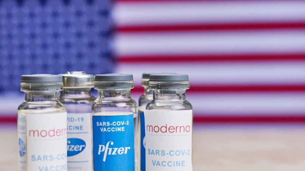 Când ajunge în țară vaccinul Moderna, care sunt principalele diferențe față de Pfizer BioNTech și cum se alege între ele?