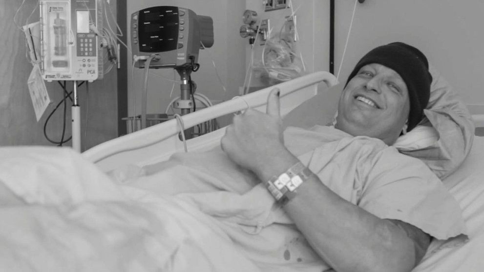 A crezut ca va muri asteptand un transplant de rinichi. Ce s-a intamplat cu acest barbat dupa ce a participat bolnav la cea mai dura cursa cu obstacole 