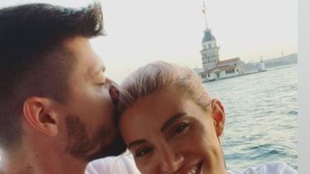 Nicoleta Nucă a spus “Da”! Iubitul a cerut-o de nevastă în vacanță, la Istanbul