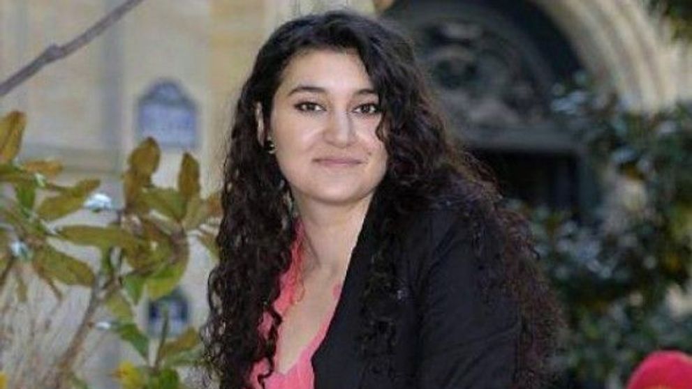 Povestea Aninei, romanca de etnie roma, care a plecat la cersit in Franta. A ajuns sa studieze la Sorbona: