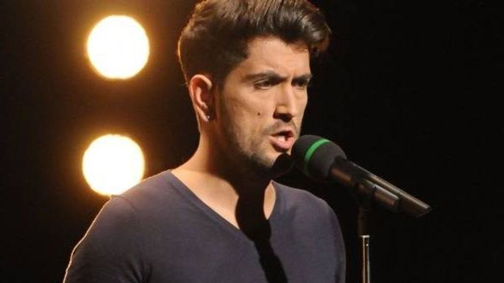 Eurovision 2013: Cezar Ouatu a surprins cu tinuta sa. Iata rochia neagra, cu pieptul dezgolit, cu care contratenorul vrea sa faca senzatie