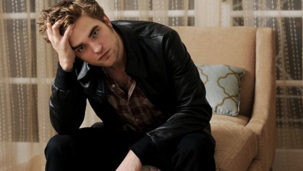 Robert Pattinson a inlocuit-o pe Kristen Stewart cu o australianca. E sau nu mai frumoasa decat actrita din 