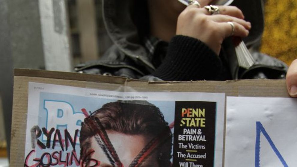 Razboi intre fanii lui Ryan Gosling si revista People, din cauza celui mai sexy barbat din lume!
