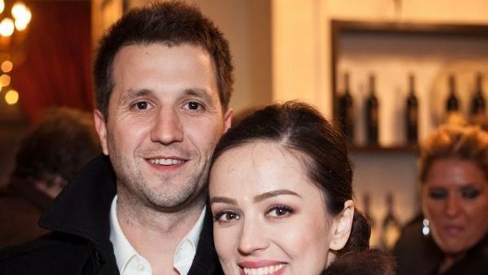 Olivia Steer si Andi Moisescu, cel mai elegant cuplu de la Festivalul Brazilor de Craciun! Uite cat de bine le sta impreuna