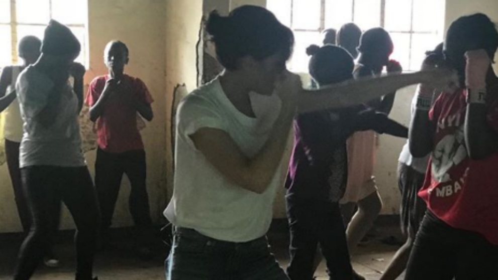 Cum a ajuns Victoria Beckham intr-o sala de box din Kenya!