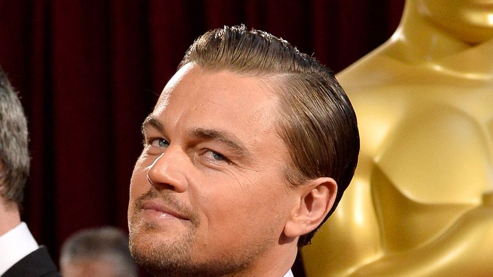 Leonardo DiCaprio, la plaja alaturi de noua iubita. Cine e tanara care l-a cucerit pe actor 