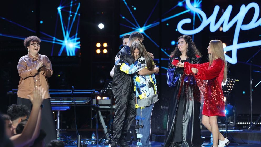 Concurenții SuperStar au trecut de semifinale, iar acum vor încerca să ne surprindă în live-uri. Spectacolul merge mai departe