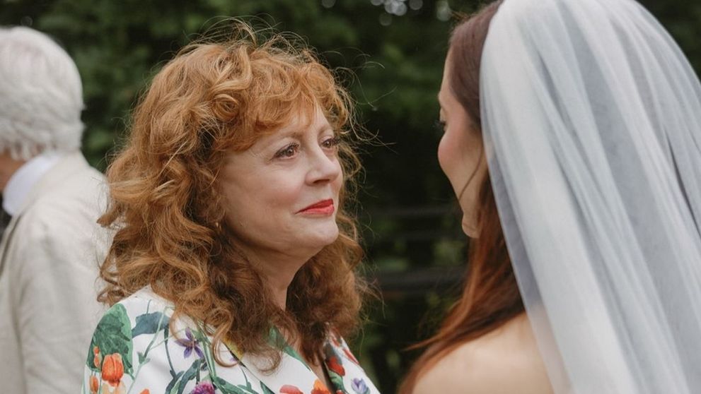 Fiica actriței Susan Sarandon, șocată de comentariile răutăcioase făcute de internauți despre rochia ei de mireasă: „Mi-au dat lacrimile. Și-au pierdut din timp și energie ca să mă umilească”