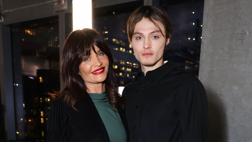 Fiul supermodelului Helena Christensen, anchetat după ce și-a bătut și sugrumat iubita. Avocatul lui susține că, de fapt, o ajuta să treacă peste despărțirea de el
