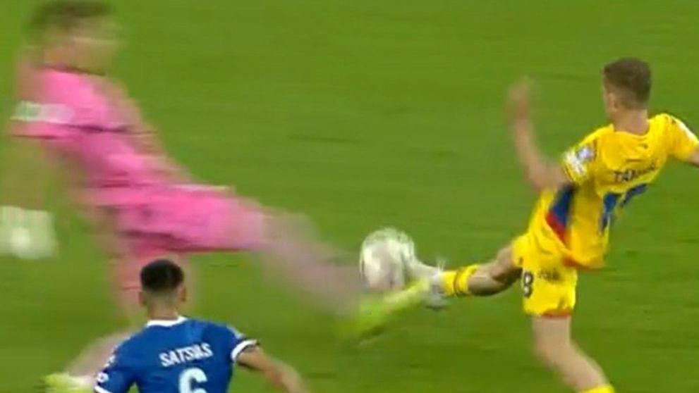 Momentul din meciul România - Cipru care a împărțit internetul în două! A fost sau nu fault? Mircea Lucescu este sigur că tricolorii au fost defavorizați din nou: „Arbitrajele au fost catastrofale”