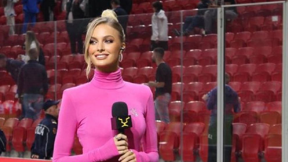 Cea mai frumoasă jurnalistă sportivă, apariție uluitoare în costum de baie pe catwalk: „Un înger de femeie!”