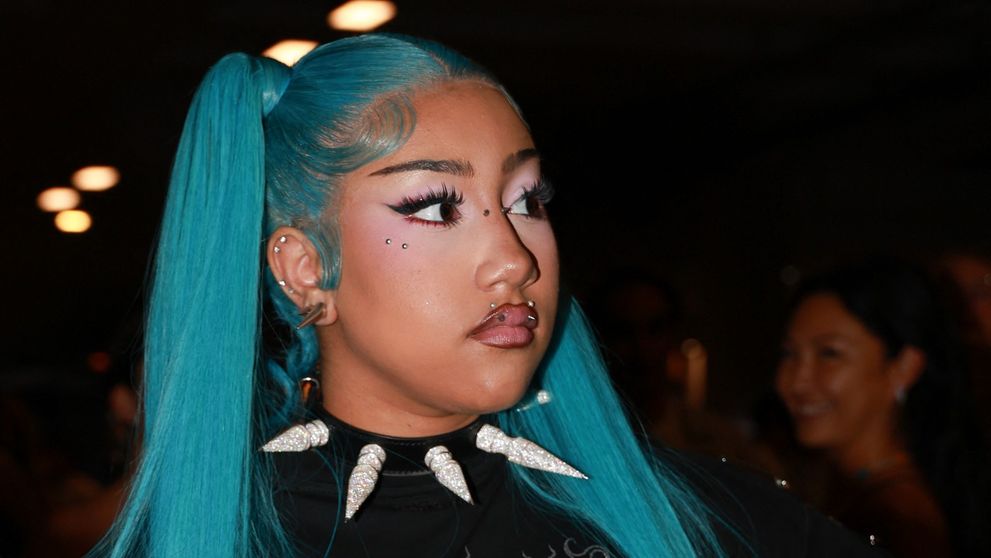 La numai 13 ani, fiica lui Kim Kardashian nu are nimic în comun cu mama ei și cu stilul ei vestimentar. Cum a apărut adolescenta controversată la un show de modă