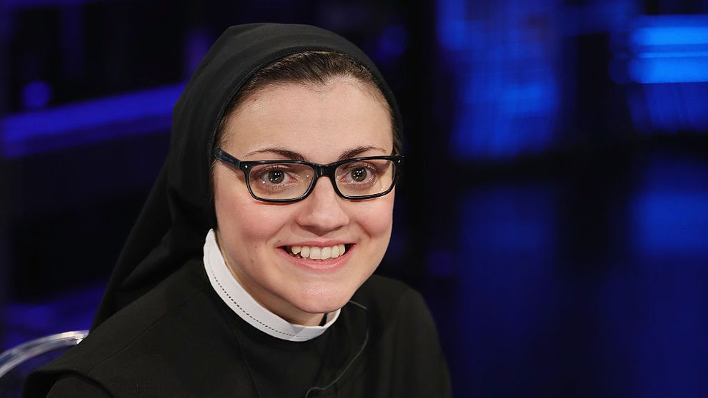 Cristina Scuccia, fosta călugăriță de la Vocea Italiei, are acum părul roșcat. Schimbarea de look i-a surprins pe urmăritori