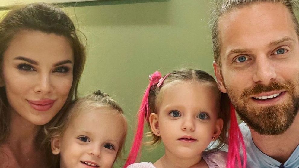 Ilan și Alina Laufer, implicați într-un grav accident de mașină. Soții și cei doi copii ai lor au fost transportați la spital