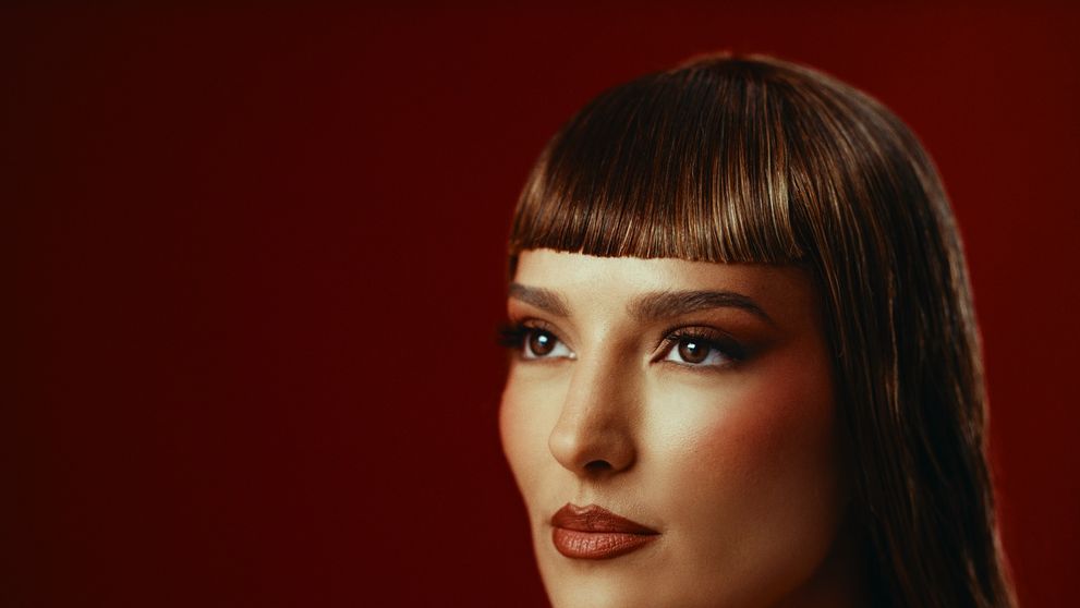 Minelli, schimbare de look spectaculoasă pentru videoclipul noii sale piese „Fine Wine”