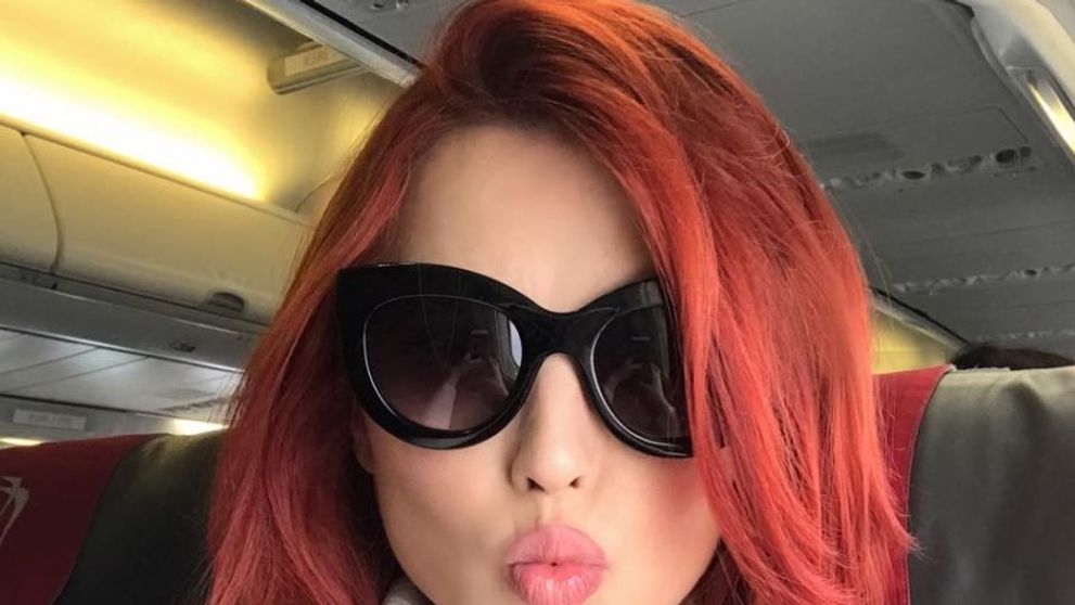 Unde e burtica? Elena Gheorghe, poza in bikini inainte de nastere. Cum arata corpul ei de gravida acum