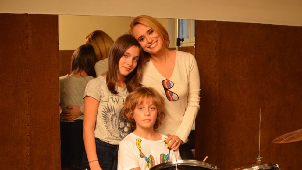 Andreea Esca a avut parte de cea mai calduroasa primire cand a ajuns acasa. Ce surpriza i-au facut cei doi copii ai sai