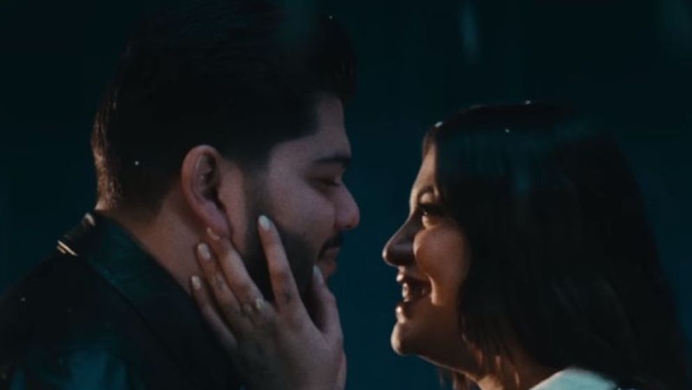 La șase luni după ce a divorțat de tatăl băiețelului ei, celebra artistă din România a anunțat că se căsătorește din nou: „Cu ajutorul lui Dumnezeu”! Și fostul ei soț are iubită nouă