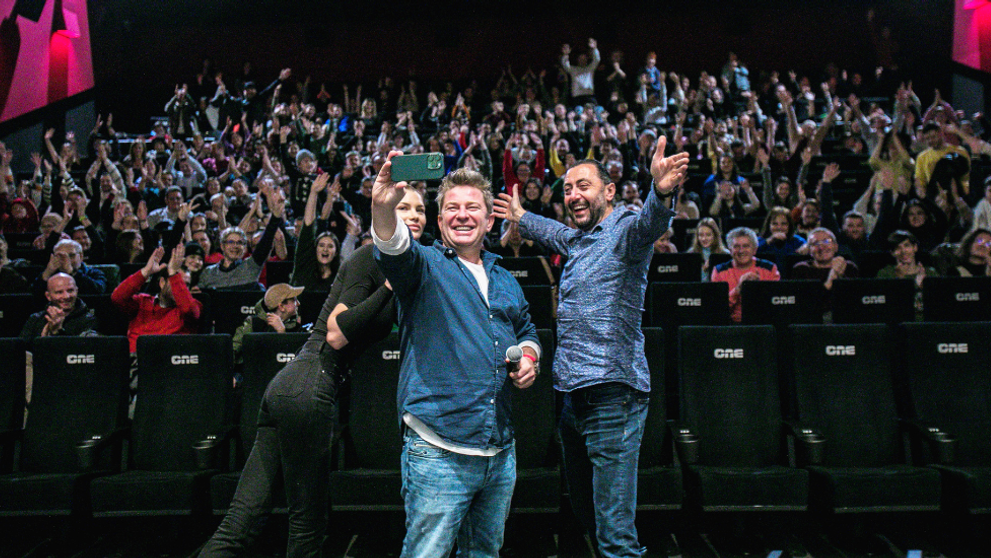 Comedia RAMON a intrat direct pe primul loc în box office-ul din țară! Românii și-au încheiat weekend-ul cu Pavel Bartoș