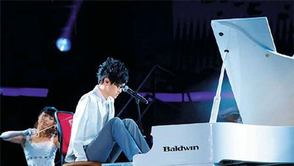 Liu Wei nu are maini, dar canta genial la pian cu degetele de la picioare - castigatorul concursului “China’s Got Talent” VIDEO