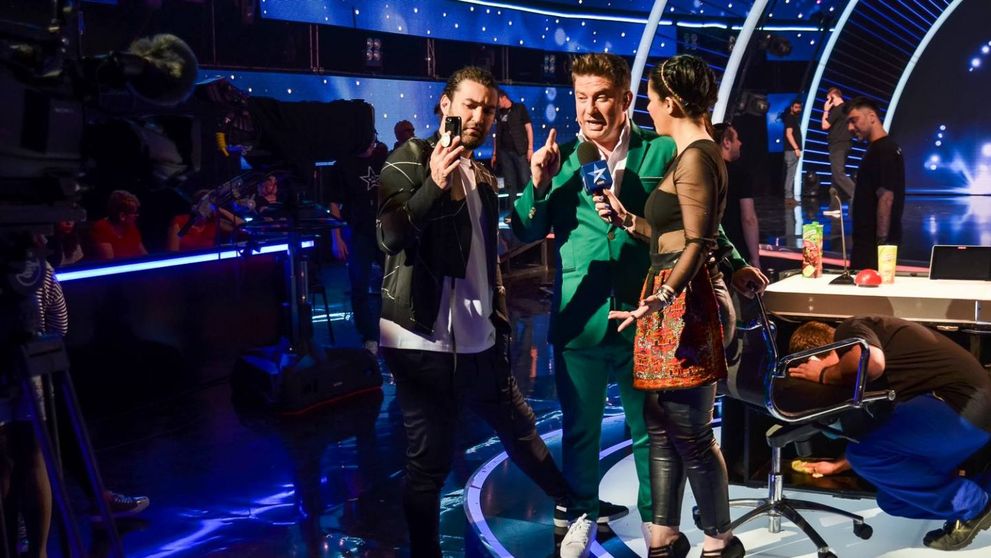Ce nu vezi la Romanii Au Talent, iti arata Oana Tache pe Facebook