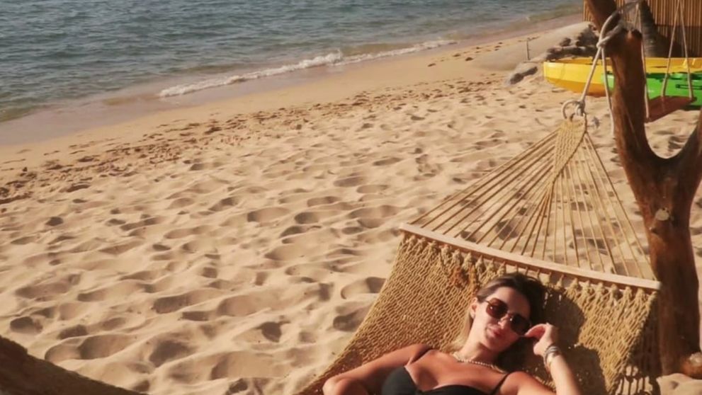 Îndrăgita vedetă din România s-a întors din vacanță mai slabă. Cum a reușit să scadă în greutate, dar în același timp să mănânce tot ce și-a dorit: „Este prima vacanță din care m-am întors mai slabă”