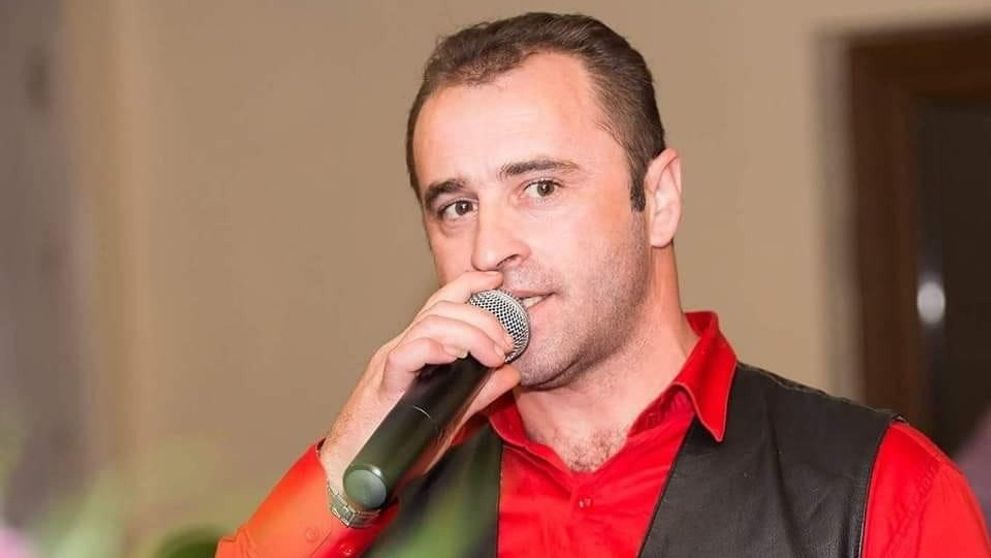 Cântărețul Gică Giurcă a murit, după ce s-a spânzurat în timpul unui apel video cu iubita lui. Mesajul sfâșietor al femeii: „Nu mai am putere”