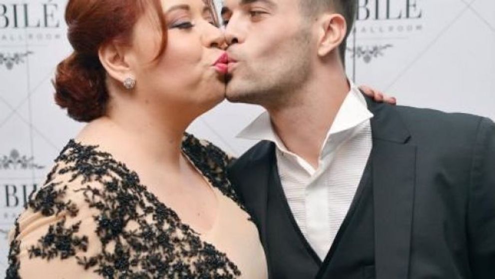 Vacanta de neuitat pentru Oana Roman si familia sa. Cum s-a pozat vedeta alaturi de sotul si fiica lor