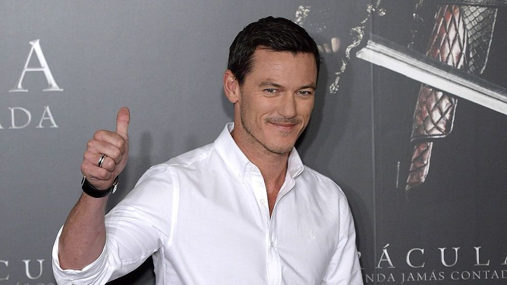Ți-l mai amintești pe Luke Evans în rolul lui Vlad Țepeș? Iată cum arată în prezent renumitul actor