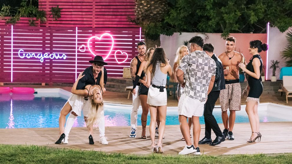 Love Island România este acum pe VOYO! Alina Ceușan: „Ne aflăm în fața primului moment important: formarea cuplurilor!”