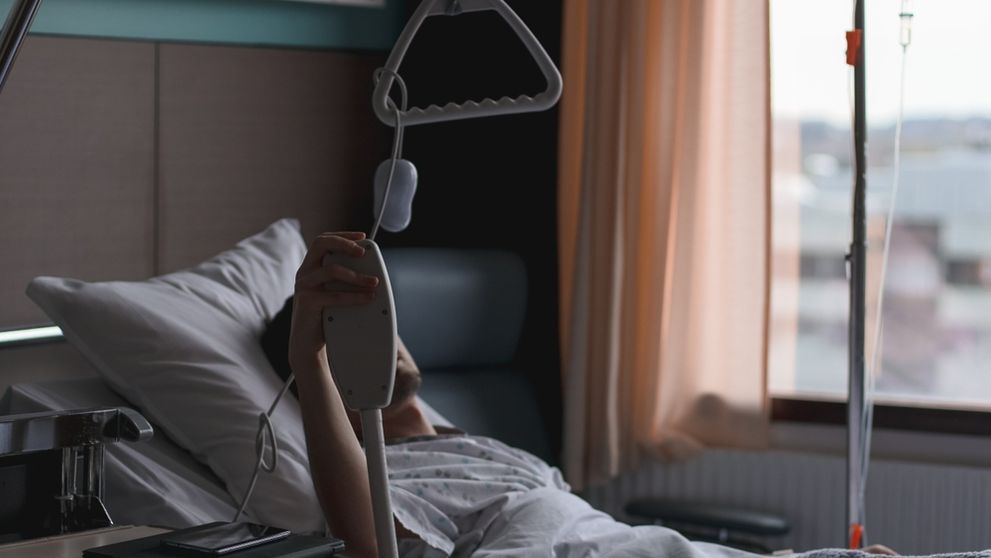 A aflat că are o tumoare pe creier din întâmplare! Ani întregi a ignorat un simptom banal, iar medicii i-au dat vestea cruntă: „A fost un șoc uriaș!”