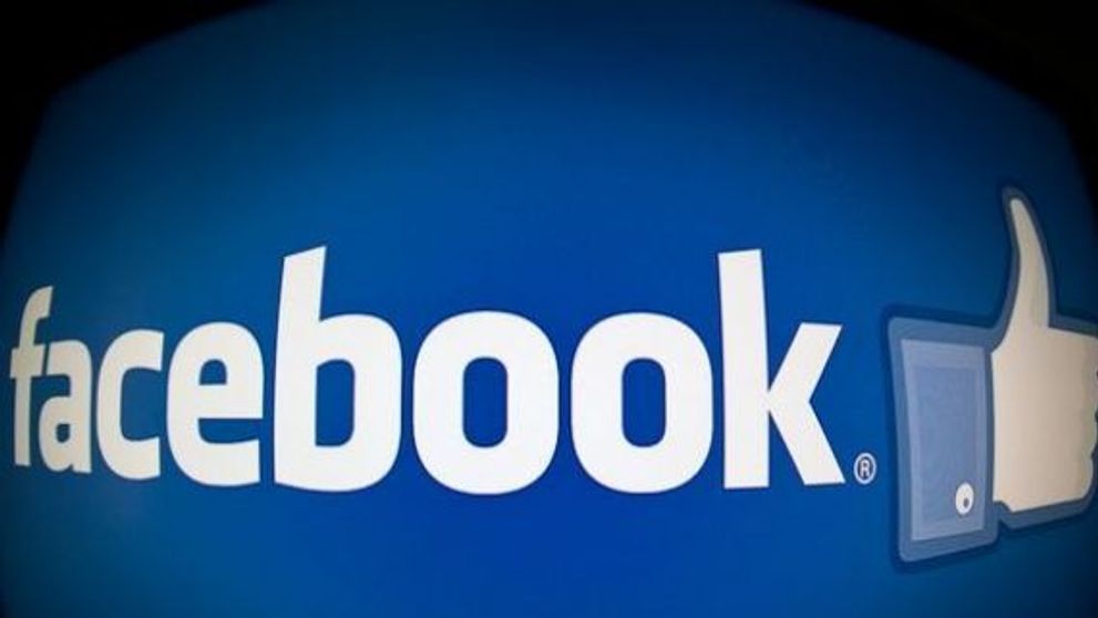 STUDIU: Persoanele populare pe Facebook sunt, de fapt, nefericite si introvertite