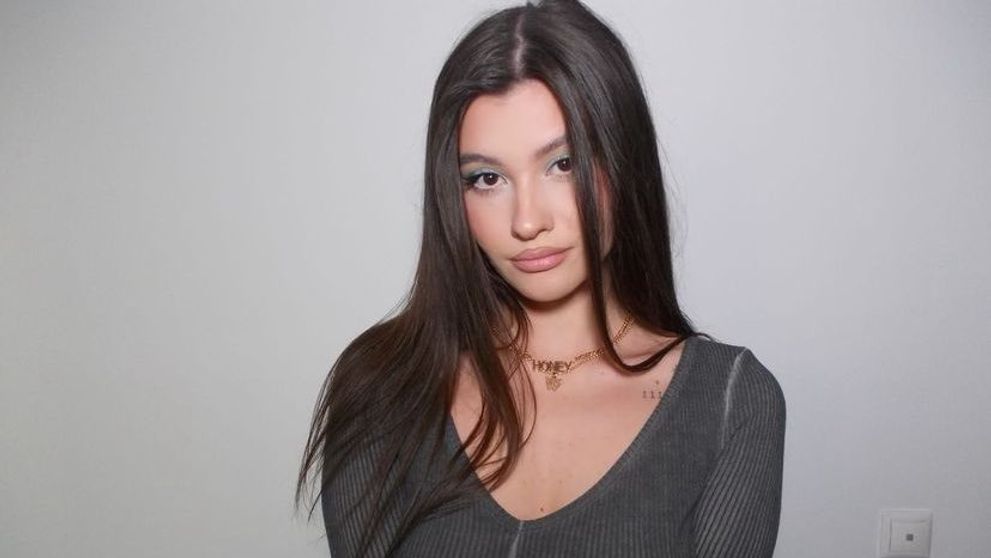 Fiul unui manelist celebru a pus ochii pe Erika Isac: „Sunt îndrăgostit rău! Dacă vezi acest mesaj ...”