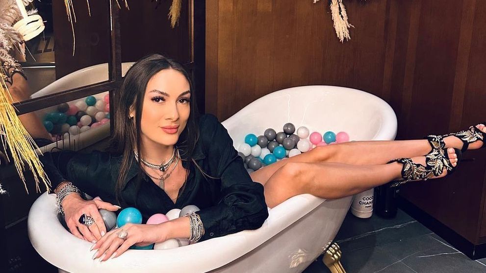 Laura Roșca, alias DJ Lalla, a lăsat un mesaj sfâșietor înainte să moară. Ce a postat tânăra găsită fără suflare pe plaja din Mamaia