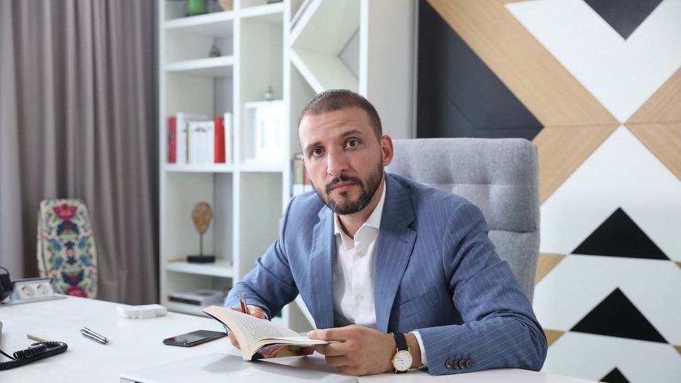Ștefan Mandachi, primul șef care intră sub acoperire în sezonul 2