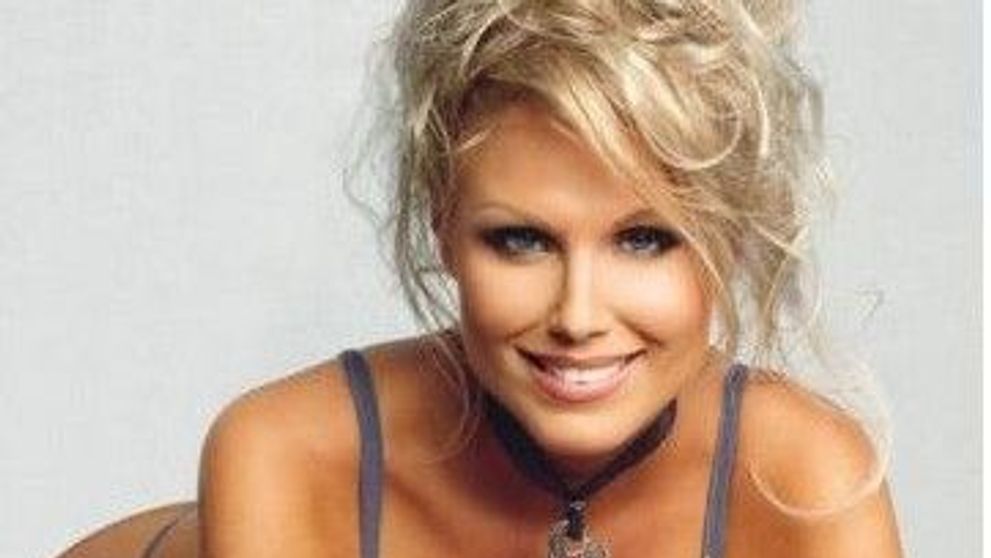 A marcat imaginatia barbatilor in trupa Blondy, alaturi de Andreea Banica. Acum Cristina Rus are un nou single, 