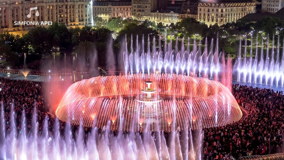 Începe Simfonia Campionilor, în Piața Unirii din Capitală! Spectacole de apă, lumini și muzică. Show inedit cu 150 de drone - FOTO&VIDEO