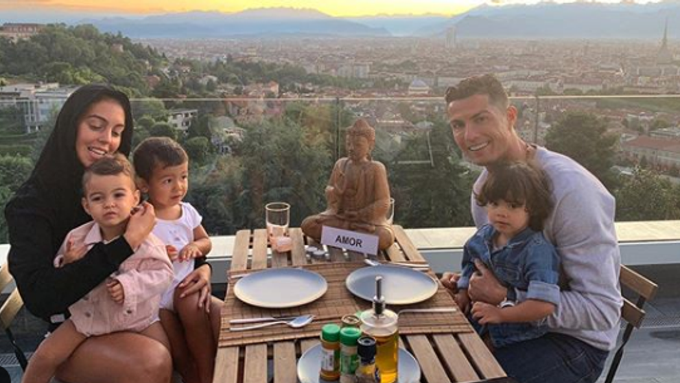 Cresc împreună 4 copii, dar nu s-au căsătorit. Ronaldo, dezvăluiri despre relația cu Georgina
