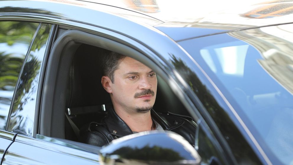 Fii Leo pentru o zi! Câștigă un test drive cu un Peugeot 508, mașina condusă de Leo în serial